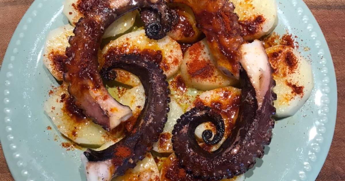 Pulpo Español con papas y dorado a la plancha Receta de Jose Julio  Santopinto- Cookpad