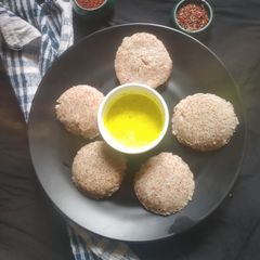 A picture of Sprouted Ragi idli.