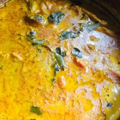 A picture of Country chicken curry.