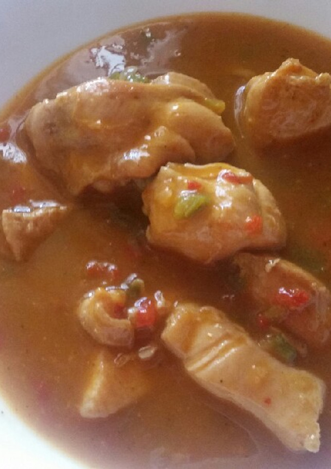 Una foto de Pollo al chilindrón