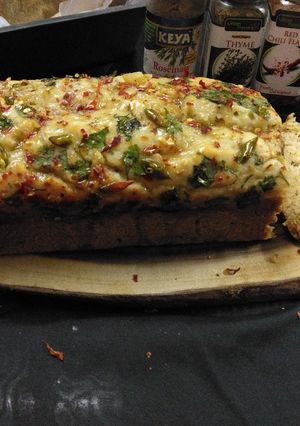 গার্লিক ব্রেড কেক(garlic bread cake recipe in Bengali) রেসিপির প্রধান ছবি