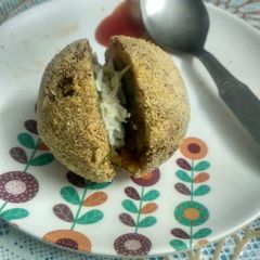 A picture of Vegetable bread roll.