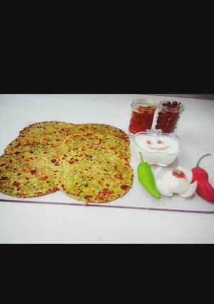 દુધી ના થેપલા (Dudhi Thepla Recipe In Gujarati) રેસીપી મુખ્ય ફોટો