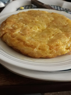 Una foto de Tortilla de patatas y cebolla