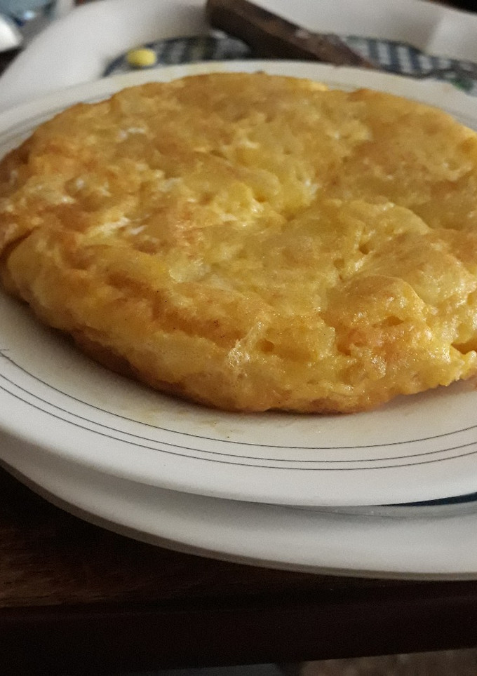Una foto de Tortilla de patatas y cebolla