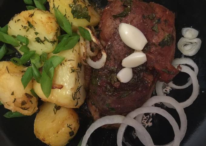 Сочная утка с картофелем