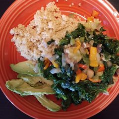Alkaline Sauteed Kale with White Quinoa A picture of Alkaline Sauteed Kale with White Quinoa.