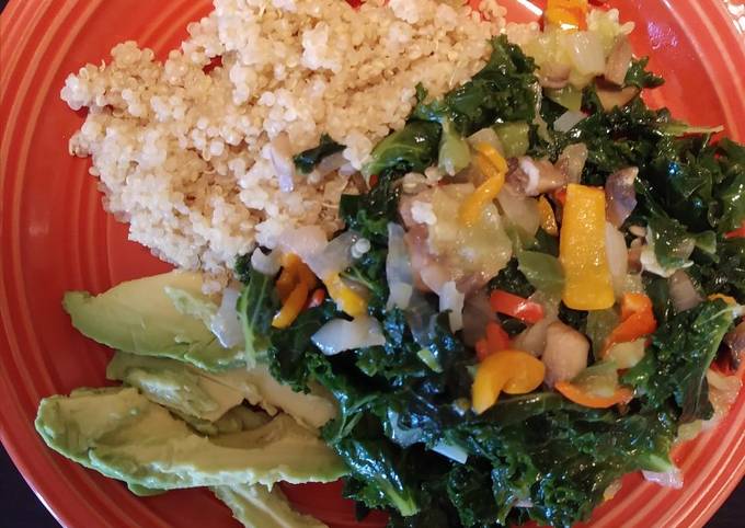 Alkaline Sauteed Kale with White Quinoa