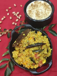 વઘારેલી ખીચડી (Vaghareli Khichdi Recipe In Gujarati) રેસીપી મુખ્ય ફોટો