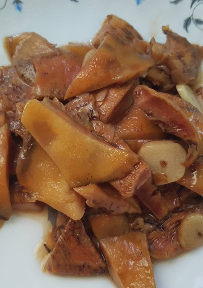 Una foto de Níscalos con ajitos!😋🍄🍴