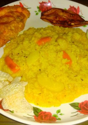 মশলাদার সবজি খিচুড়ি(Mosladar sobji khichuri recipe in Bengali) রেসিপির প্রধান ছবি