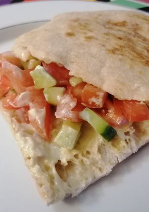 Φωτογραφία της συνταγής Shirazi Salad σε κυπριακή πίτα