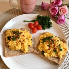 A picture of Perfect Cheesy scrambled eggs.