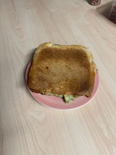 صورة لوصفة ساندويش التونة و الافوكادو 😋