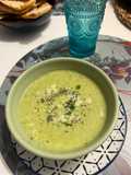 Crema de calabacín con quesitos