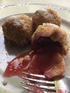 O poză a rețetei Găluște cu prune.