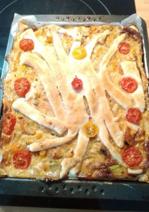 Una foto de Pastel tipo quiche de calabacín y pescado