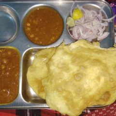 A picture of Chole bature.