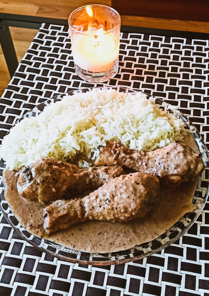 Una foto de Pollo con Salsa de Castañas