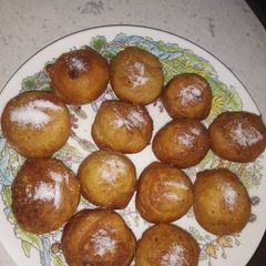 A picture of Banana fritters.