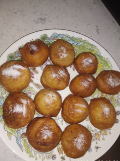 A picture of Banana fritters.