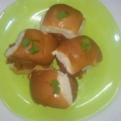 Vada pav A picture of Vada pav.