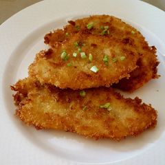 A picture of Chicken schnitzel.