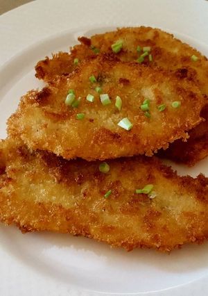 A picture of Chicken schnitzel.