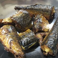 A picture of Fried mackerel fish.