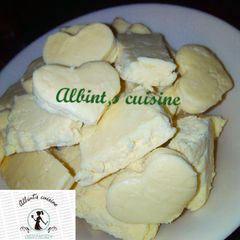 A picture of Tuwon madara (milk candy).