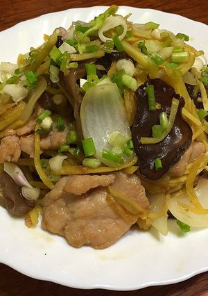 รูปของ หมูหมักผัดขิงสด