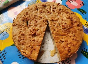 Una foto de Tarta de manzana 🍎🍎 y granola
