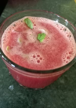 তরমুজের শরবত(tarmujer sharbat recipe in Bengali) রেসিপির প্রধান ছবি