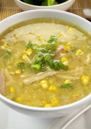 صورة لوصفة طريقة عمل شوربة الدجاج بالذرة