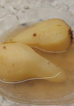 Una foto de Peras 🍐 asadas al vapor en Robot Taurus Foodie