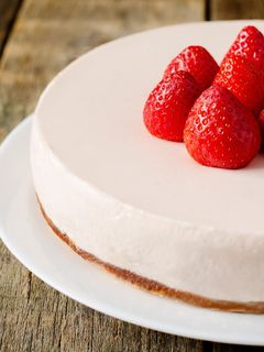 صورة لوصفة طريقة عمل تشيز كيك الفراولة سهل