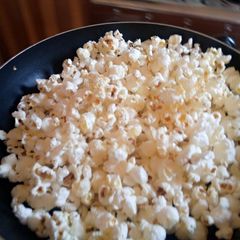 Popcorn 🍿 A picture of Popcorn 🍿.