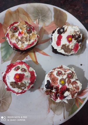A picture of Spooky halloween Cupcake.