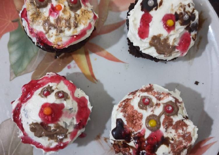 Simple Way to Cook Appetizing Spooky halloween Cupcake