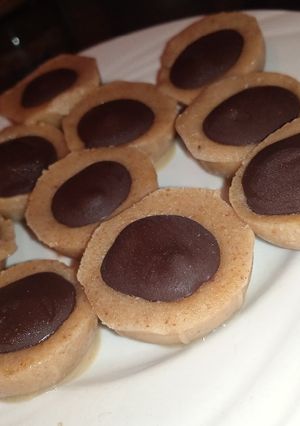 O poză a rețetei Bomboane Toffifee vegane.
