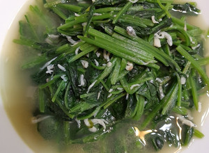 吻仔魚菠菜 的食譜成品照片