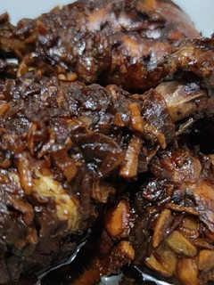 A picture of Chicken drumsticks adobo.