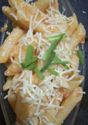 A picture of Tomato cheese pasta.