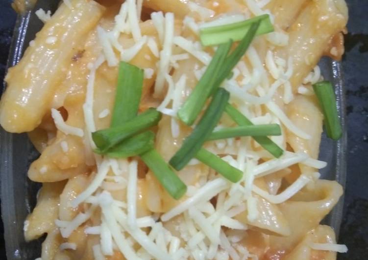 Step-by-Step Guide to Make Quick Tomato cheese pasta