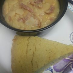 A picture of Lima Beans and Ham.