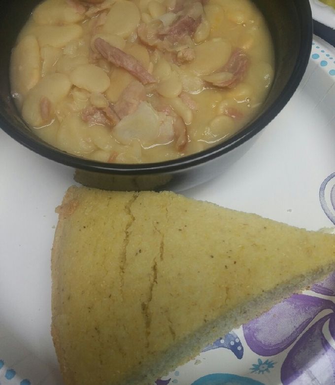 A picture of Lima Beans and Ham.