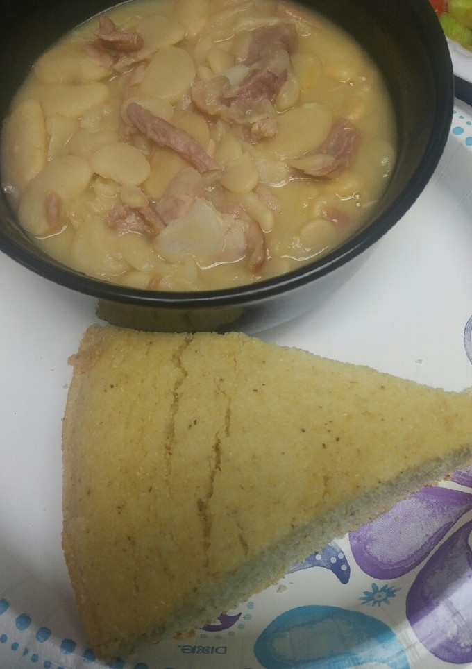 A picture of Lima Beans and Ham.