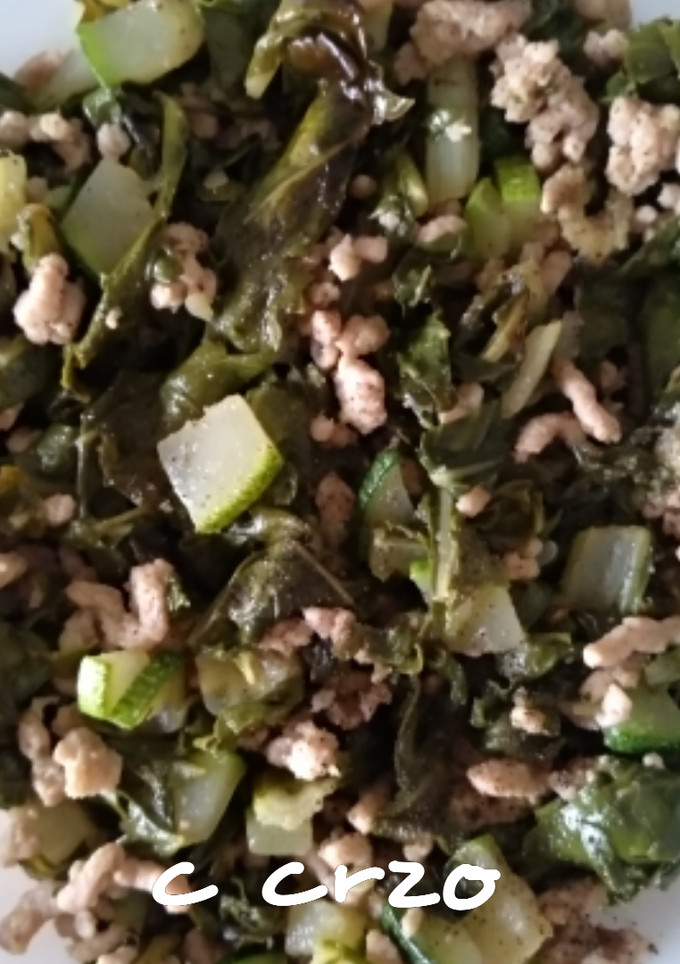 Una foto de Calabacín, acelgas y carne picada
