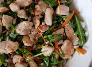 Hình của món Salad Ức Gà Rucola.