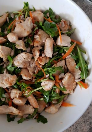 Hình của món Salad Ức Gà Rucola.